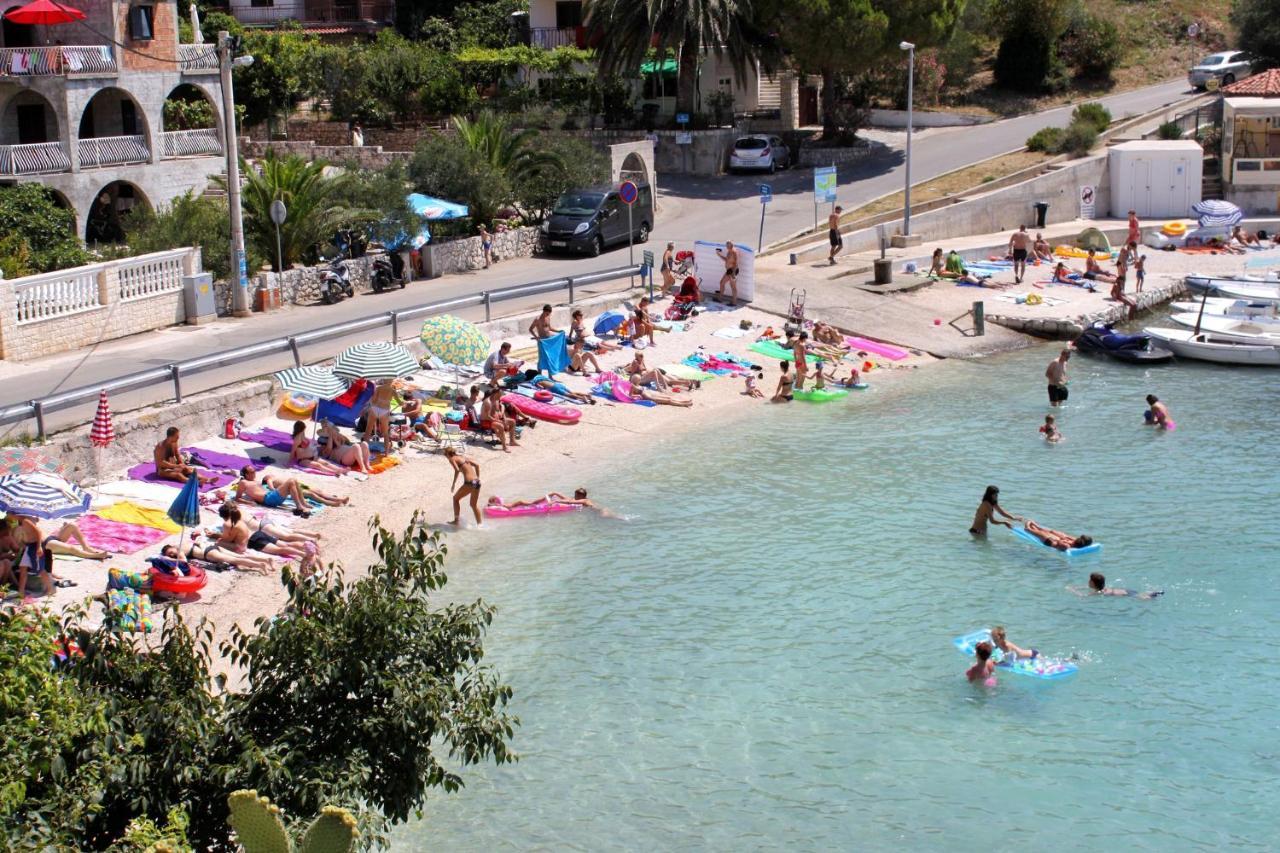 Apartments With A Parking Space Businci, Ciovo - 17207 Trogir Exterior photo